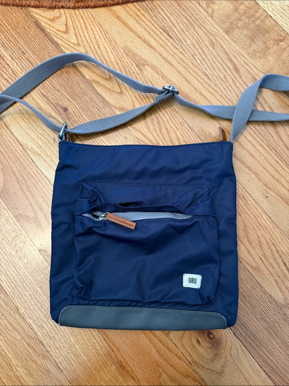 ORI London Crossbody Bag with Gray Strap